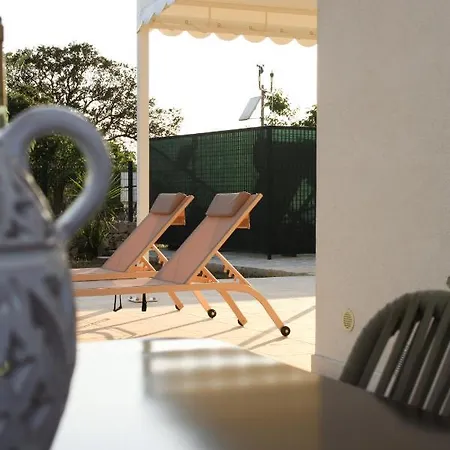 Enjoytrulli - Countryside * Noci